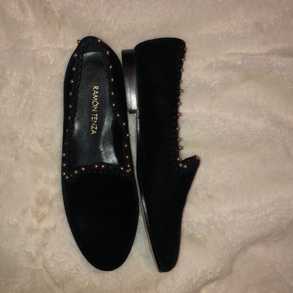 Ramon Tenza black flats with gold beads